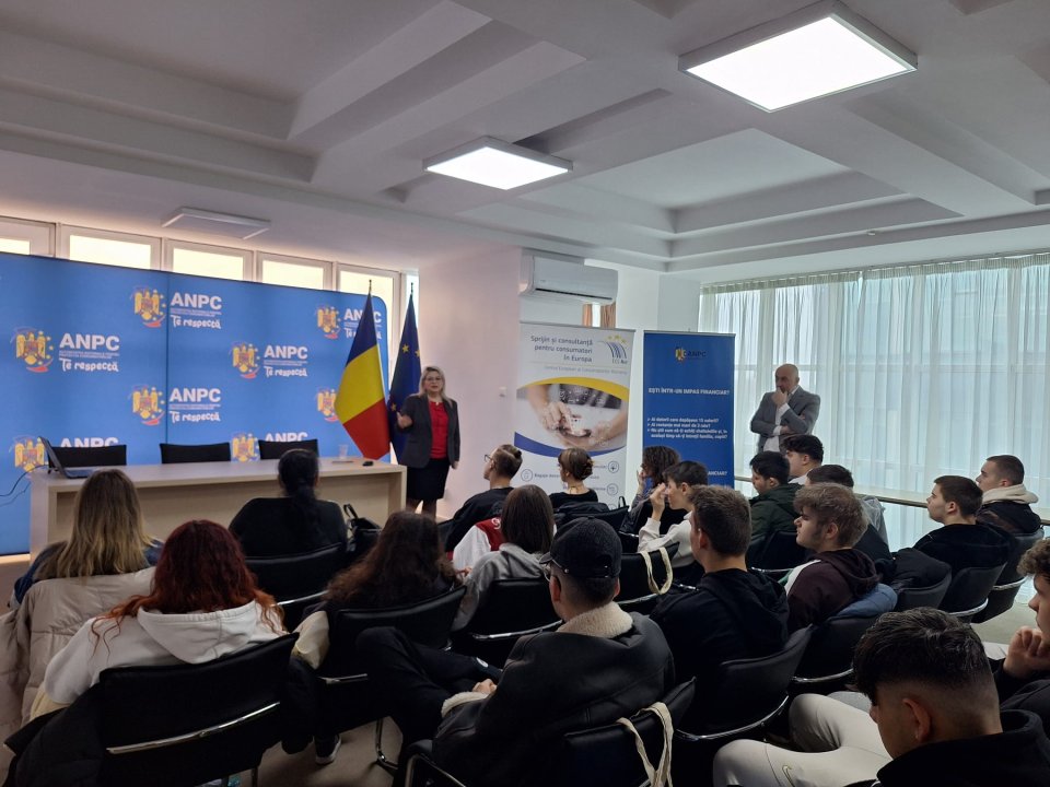 Young consumers campaign ECC Romania